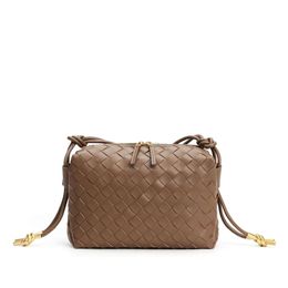 Shoulder Classic Bags Lady Purse Botteega Underarm Designer Bag 2023 New Loop Handheld Knitted Small Popular Texture Cloud Women's Fashion Ry49