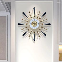 Wall Clocks Light Luxury Clock Modern Living Room Creative Art Digital Silent Quartz Mechanism Home Decoration