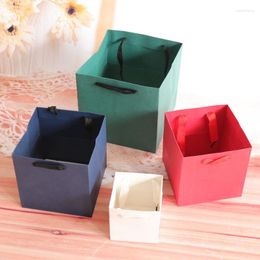 Gift Wrap 50Pcs/Lot Large Square Bottom Paper Bag For Cake Flower White Black Kraft Packaging Package With Handle
