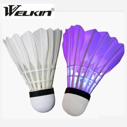 Balls WELKIN 4Pcsset Luminous Shuttlecock SMD LED S OnOff Button IC Control Goose Feather Ball Racquet Sports Badminton 230927