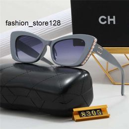 Designer Sunglasses For Women and Men Hyperlight Eyewear Fashion Model Special UV 400 Protection Width Leg PC Big Frame Outdoor Brands Design Sunglasses 8305 O7GG