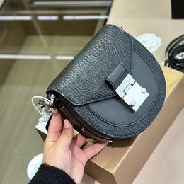 Fashion Bags Women Shoulder Bags Designer Round Bags Casual Ladies Classic Shoulder Luxury Flap Pockets Classic bags Black Bags For Women