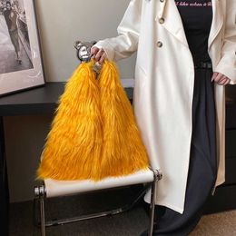 Autumn New High Capacity Tote Bag Plush Bag Handbag Women's Fashionable Underarm Plush Bag 230915