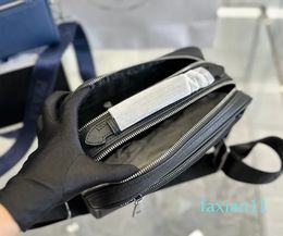 Women Toiletry Dopp Kit Pouch Handbag Luxurys Designers Shouder Crossbody Bag Messenger Ladies Travel Handbags Dual Zipper With Large Capacity 28cm