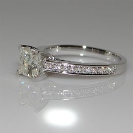 18k white gold princess diamond ring four-claw square diamond ring female models wedding simple ring retail whole351S