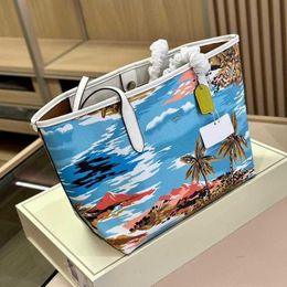 Trendy Beach Print Travel Bag C Letter Totes Designer Beach Bags High Capacity Tote Bag Vintage Holiday Luggage Pouch Women Shopping Bag Leathe Handbags Purse 230801