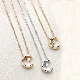 2022 Top quality V gold material Charm pendat necklace with one sparkly diamond in three Colours plated for women engagement jewelr2931