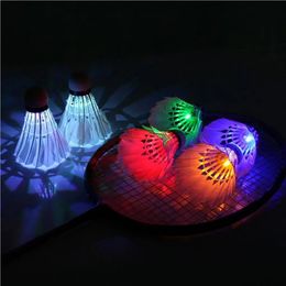 Balls 4Pcs Colourful LED Badminton Shuttlecocks Feather Glow in Night Outdoor Entertainment Sport Accessories 230927