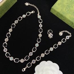 Classic Silver Flower Chain Chokers Necklace Luxury Designer Double Letter Bracelet Have Stamp Brass Material For Women Wedding Pa293H