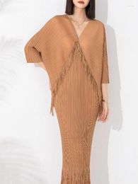 Casual Dresses Miyake Pleated Maxi Dress With Tassel Batwing Sleeves Solid Color Loose Elegant Style Ladies Wedding Party Clothing