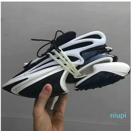 shock absorption couple sports shoes Designer brand men's and women's casual shoes Low-top sports casual shoes