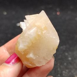 Decorative Figurines 36gNatural Triangular Calcite Crystal Mineral Specimen Healing Energy Stone Home Decoration QUARTZ GEM