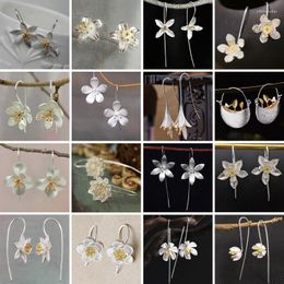 Dangle Earrings Vintage Simple Two-tone Stamen Flower For Women Creative Lotus Daffodil Lilac Shape Party Jewelry Accessories