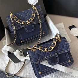 Borsa a tracolla di denim per donne borsetto blu vintage con cinturino a catena