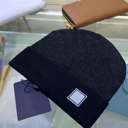 Designer Beanie Unisex Knitted Cap Woollen Hat Classical Colour BLOCK KNIT Sports Skull Caps Ladies Casual Outdoor Run Keep Warm250N