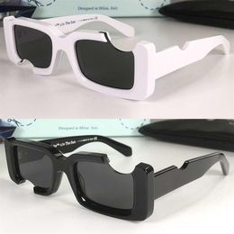 Square Classic OW40006 black rectangle sunglasses with Polycarbonate Plate Notch Frame - Unisex White Sun Glasses with OR3532