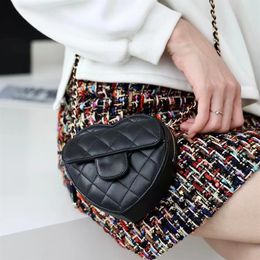 10A Top quality The heart shape chain clutch bag 13cm luxury designer cosmetic bag sheepskin crossbody bags lady shoulder handbag 263a