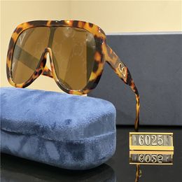 Fashion Classic Designer Sunglasses For Men Women Sunglasses Luxury Polarized Pilot Oversized Sun Glasses UV400 Eyewear PC Frame Polaroid Lens S6025
