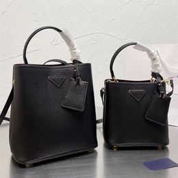 Designer Women Panier Saffiano Tote Bag Italy Milano Brand Classic Red Lining Leather Shoulder Handbags Lady Black Killer Shopping2274