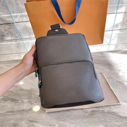 Bags Men Crossbody Chest Embossed Shoulder Simple Atmosphere Handbag High Quality Leather Shopping Designer Messenger Wallet 1029191K