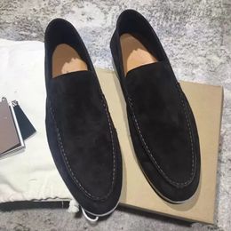 Sommerkleidschuhe, mit Charms verzierte Walk-Wildleder-Loafer, Paarschuhe, lässige Slip-on-Flats aus echtem Leder für Herren, flache Luxus-Designer-Fabrikschuhe