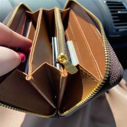 Designers Fashion Single zipper Wallet way to carry around money cards and coins men leather card holder long business purse v4295t