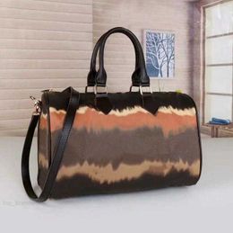 new hot 33 size Fashion Color Boston Bag Tie Dye Handle Bag with Should er Strap Boston Bags for Sale case