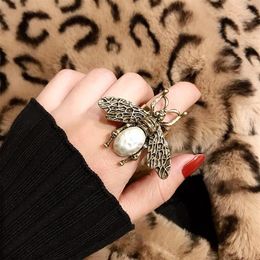 Anéis de casamento vintage antigo inseto de ouro abrindo moda chique imitação pérola metal abelha indicador jóias de dedo para mulheres229n