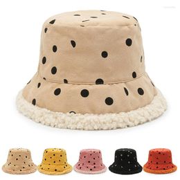 Berets Winter Women Bucket Hat Reversible Lamb Wool Dot Print Thick Warm Plush Fisherman Cap Faux Fur Ladies Panama Sunscreen