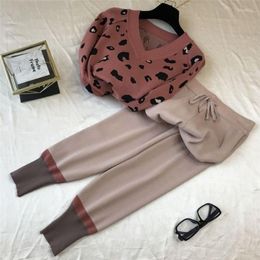 Women's Tracksuits 2023 Spring Women Knitted 2 Piece Sets Costume V Neck Leopard Pullover Sweater Pencil Pants Suits