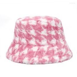 Berets Luxury Winter Outdoor Vacation Fisherman Hat Women Houndstooth PanamaThickened Soft Warm Fishing Cap Faux Fur Bucket
