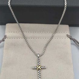 Collana con croce di Gesù da uomo alla moda placcata in oro 18 carati X ciondolo di lusso collane di gioielli firmati Hip Hop per gioielli regalo di anniversario di partito all'ingrosso