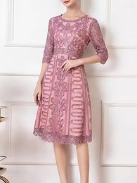 Casual Dresses Fashion Runway Autumn Spring Dress Women Pink Red High Quality Embroidery Sequins Flower Ladies Party Midi