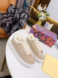 Designer woman platform sneaker Shoes white leather floral indentations High quaitly sandal red slipper shoe Canvas Classic man Trainers with box dustbag size35-45