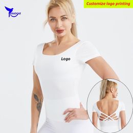 Running Jerseys 2023 Backless Built-in Padded Shirts Women Quick Dry Elastic Workout Yoga Tops Gym Fitness Sportswear T-Shirt Custom