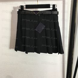 College Style Women Dress Grey Black Short Pleated Skirt Sexy Skirt with Lining