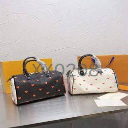 2021 new womens bag designer designs highquality brand twocolor pillow bag handbag with old flower pattern the size is 30cm285R