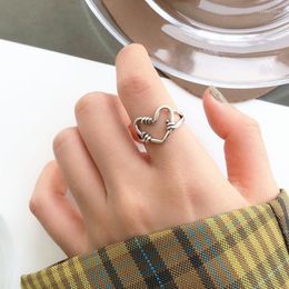 Wedding Rings Punk Ancient Hollow Heart Ring Chain Thorns Entanglement Love Women Girls Bands Hip-hop Jewellery Party Gift Nice