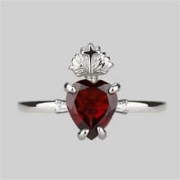 Cluster Rings Simple Vintage Cross Red Crystal Heart Ring For Women Wedding Finger Accessories Romantic Engagement Female Jewellery