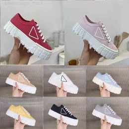 Designer Shoe Women Nylon Shoes Gabardine Canvas Sneakers Wheel Lady Trainers Loafers Platform Solid Heighten Shoe With Box High 5A Quality VO2G