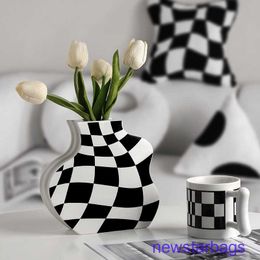 Outlet di fabbrica INS semplice a scacchiera Vaso in ceramica Sogro camera da letto decorazione di fiori idroponici