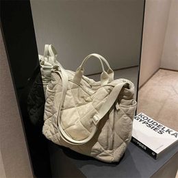 Casual large capacity down jacket bag 2023 autumn and winter new fashion commuting shoulder portable cross body tote