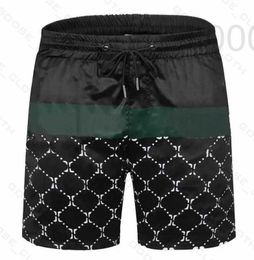 Pantaloni da uomo Pantaloncini da bagno Designer Moda estiva Streetwears Abbigliamento Asciugatura rapida Costumi da bagno Tavola da stampa Beach Man S Short UJHO