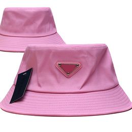 Warm Artist Cap Beanie Hundred Bucket Hat Designers Hats Solid Colour Metal Letter Design Fashion