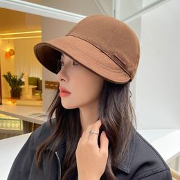 Visors Fashion Women Winter Knitted Hat Outdoor Cycling Warmth Peaked Cap Casual Sunhat Bomber Hats Spring And Autumn