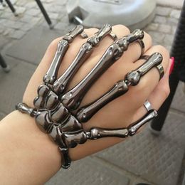 Bangle Punk Gothic Skull Bracelet Hand Bone Bangles Flexible Metal Bracelets For Women Men Nightclub Party Hip Hop Jewelry