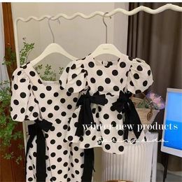 Clothing Sets Family Matching Clothes Spring Summer Shirt Cute Dot Mother Daughter Soft Cotton Dres Long Baby Girl 230105