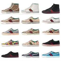 Designer 1977 Sneakers Donna Scarpe casual Tela Scarpe da ginnastica vintage Sneaker da esterno per uomo con fondo piatto ricamato alto e basso