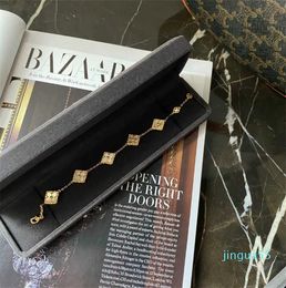 Bracelets de charme clássico 18k Clover Gold Designer Bracelets para mulheres