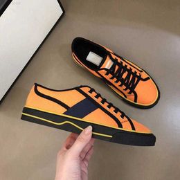 2023 Men Women 1977 High Top Tennis Sneaker Fashion Casual Shoes Triple Black White Orange Leather Mens Platform Mesh Leisure Trainers